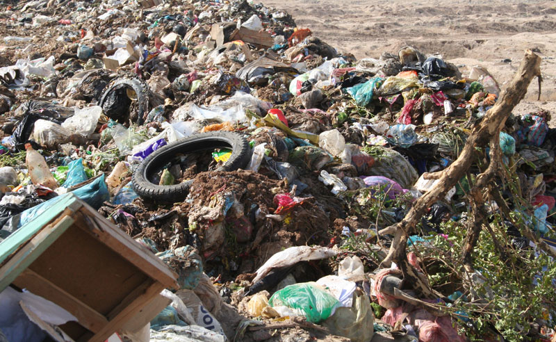 جمع آوری بیش از ۲۰۰ هزار تن زباله از معابر شهر ارومیه در سال ۹۵ 