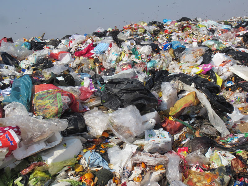 ۱۱ نقطه بحرانی دپوی زباله و پسماند در روستاهای شفت شناسایی شد