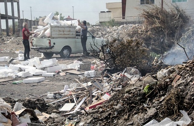 شهرداری بناب برای دفن بهداشتی زباله هیچ نظارتی انجام نمی‌دهد
