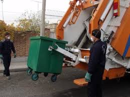 جمع‌آوری روزانه بیش از ۲۰۰ تن زباله از سطح شهرستان ایرانشهر