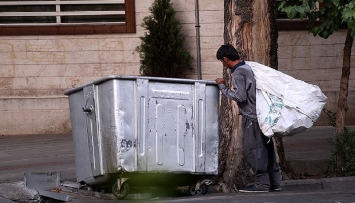 عضو کمیسیون سلامت شورای شهر تهران عنوان کرد آلودگی‌های ناشی از مخازن زباله فعلی در تهران/کاور مخازن زباله بهترین راهکار