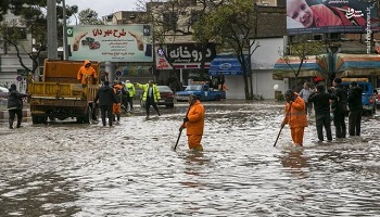 معاون محیط زیست و خدمات شهری: اصلی‌ترین عامل گرفتگی کانال‌ها و آب‌روهای شهر تبریز، تجمع زباله است