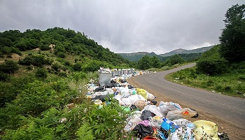 نابسامانی وضعیت جاده‌های مازندران با رخ‌نمایی زشت زباله