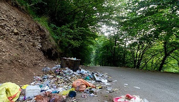 زباله مسافران نوروزی برای مازندرانی‌ها ماند